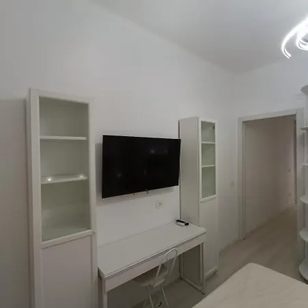 Melody Breeze Apartments-sanremo Apartment